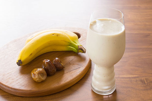 Dates+Banana Shake